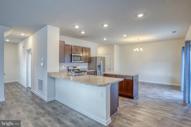 Building Photo - 67 Bostick Ln