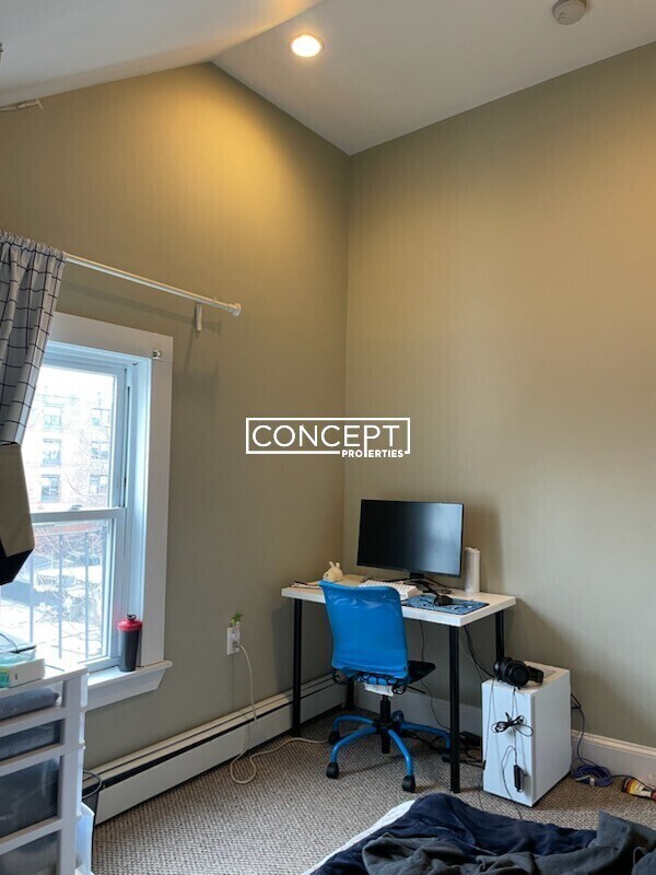 Building Photo - 12 Shepherd Ave