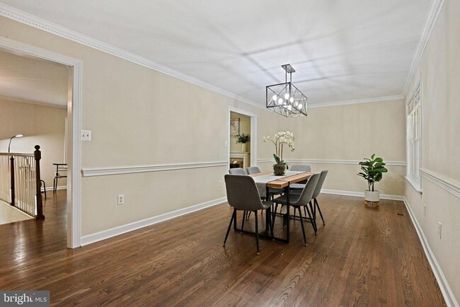 Building Photo - 2918 Glenvale Dr