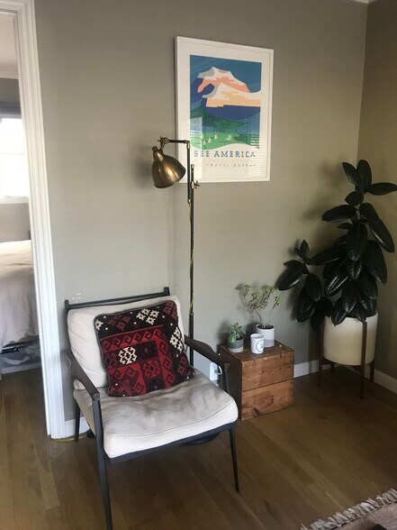 Living Room Facing Rear - Furnished - 2615 5th St