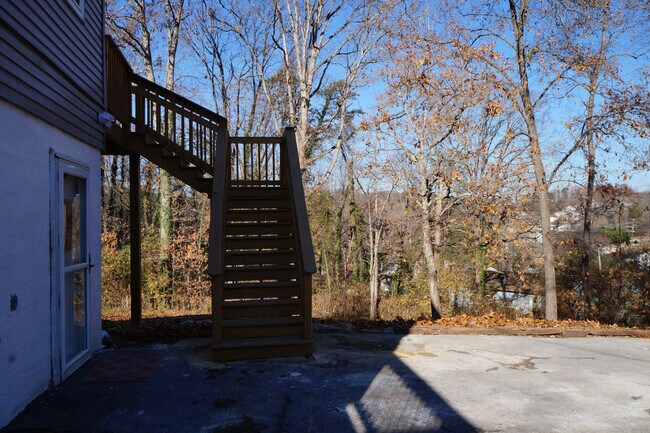 Building Photo - 6343 Cadbury Dr NW