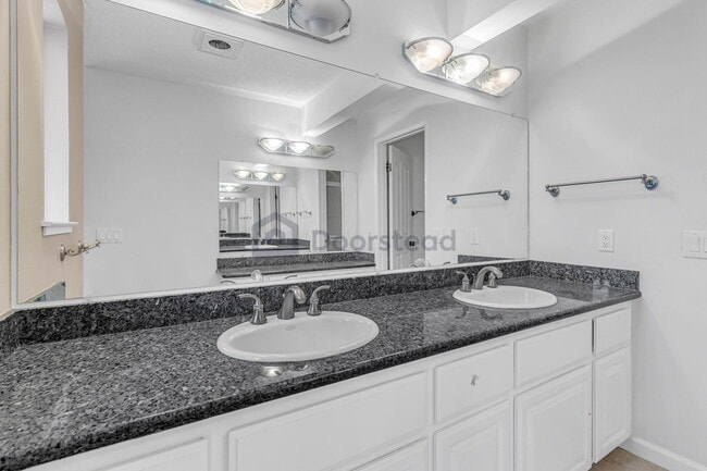 Building Photo - 1362 Casa Ct