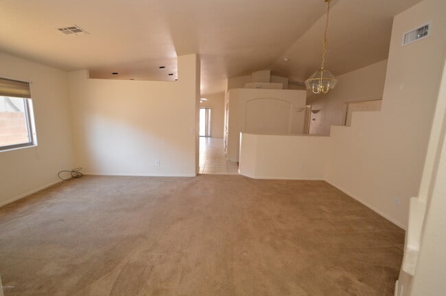 Building Photo - 65 N Shadow Creek Pl