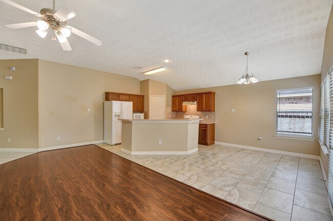 Building Photo - 19017 Hammer Ln