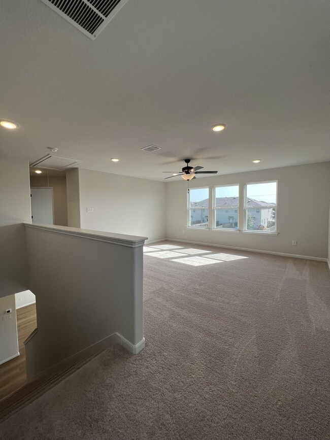 Building Photo - 16630 Daylight Ln