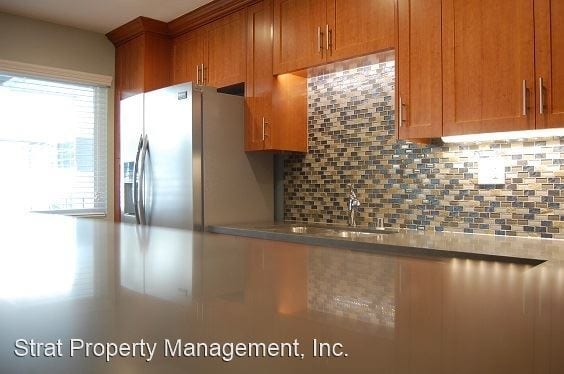 Building Photo - 3670-3680 Park Blvd