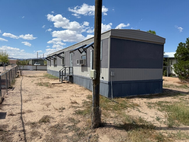Building Photo - 622 Mariposa