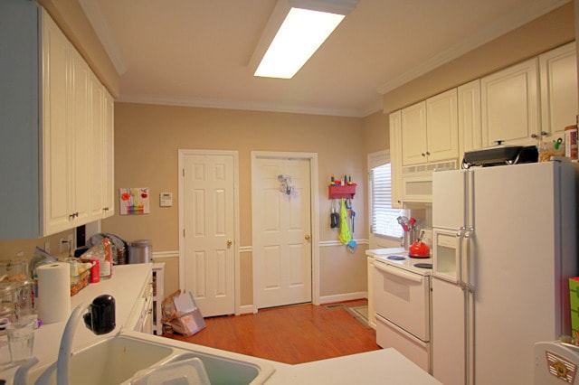 Building Photo - Charming 3 Bedroom Colonial Home only 10 Minutes from Duke!