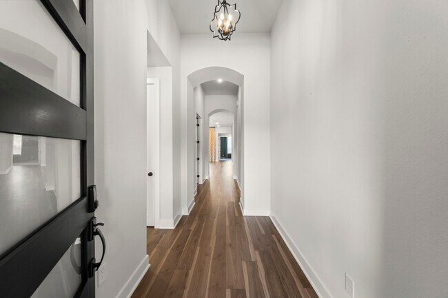 Building Photo - 17151 Sandstone St