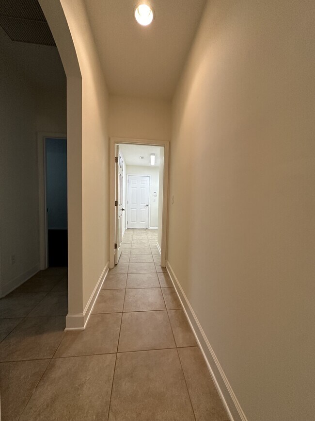 Building Photo - 5204 Comfort Ct