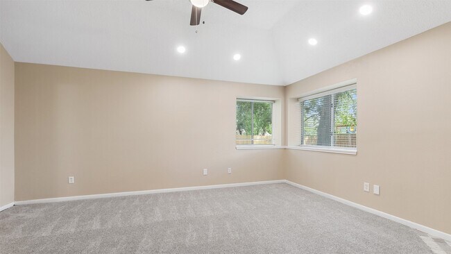Building Photo - 22503 Holly Branch Dr