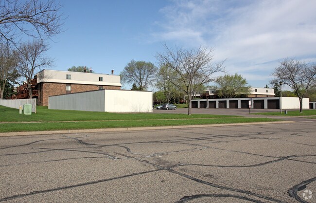 Building Photo - Garrett Square