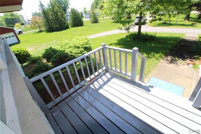 Building Photo - 6363 Muskrat Bay Rd