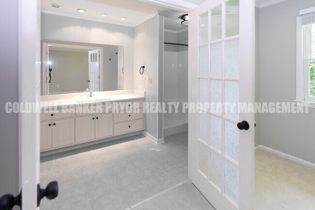 Building Photo - 211 Sandpiper Ln
