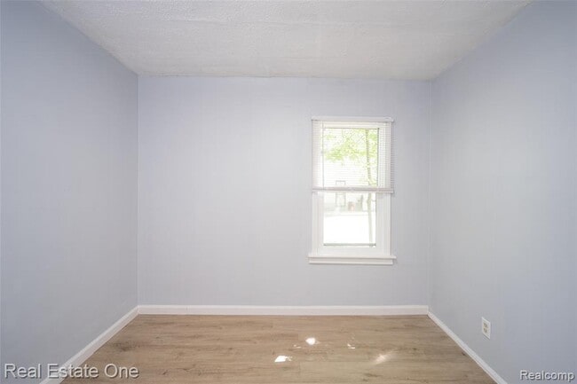 Building Photo - 22675 Santa Maria St