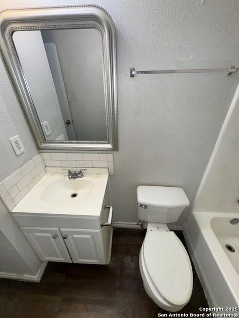 Building Photo - 830 W Hutchins Pl