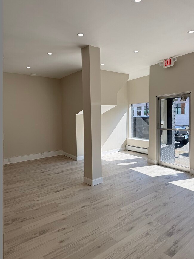 Building Photo - 1653 Acushnet Ave