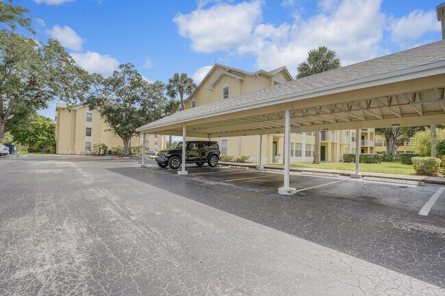 Building Photo - 6315 La Costa Dr