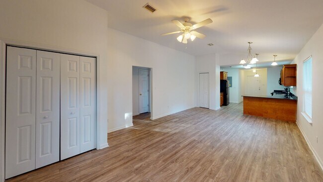 Building Photo - 1225 Pepper Dr