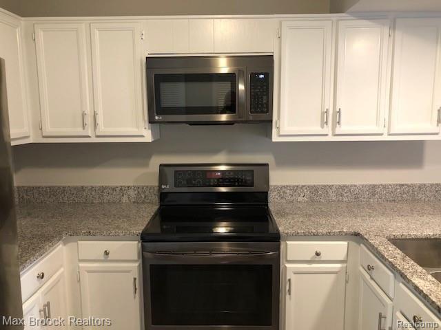 Building Photo - 6365 Richard Run St