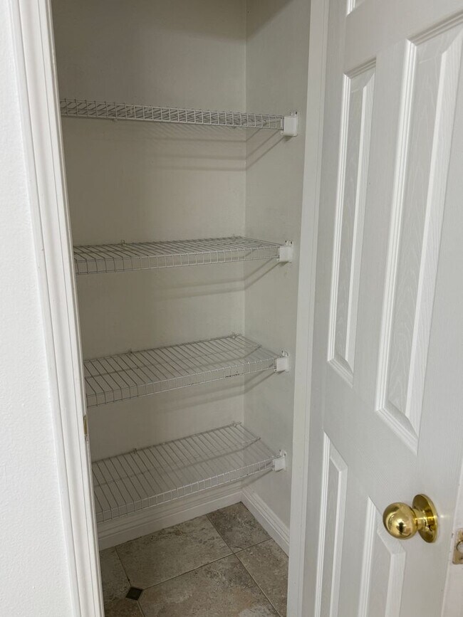 Building Photo - 2 Bedrooms with 2 Bathrooms at the Edge at...