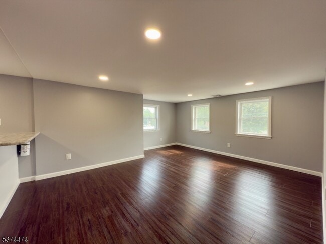 Building Photo - 274 US-202