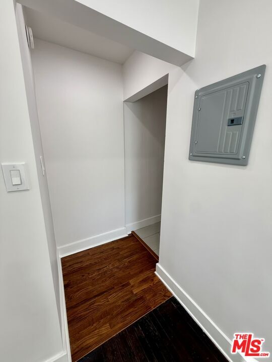 Building Photo - 5526 Franklin Ave