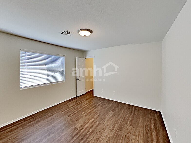 Building Photo - 13277 W Gelding Cir
