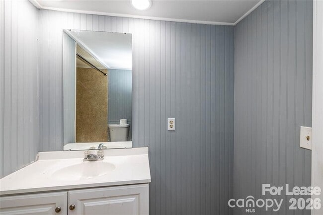Building Photo - 126 Poe Dr