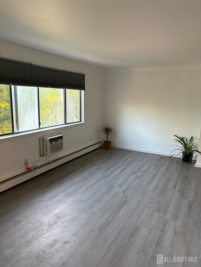 Building Photo - 1304 Cricket Ln