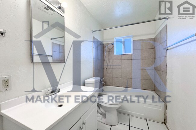 Building Photo - 1640 E Brill St