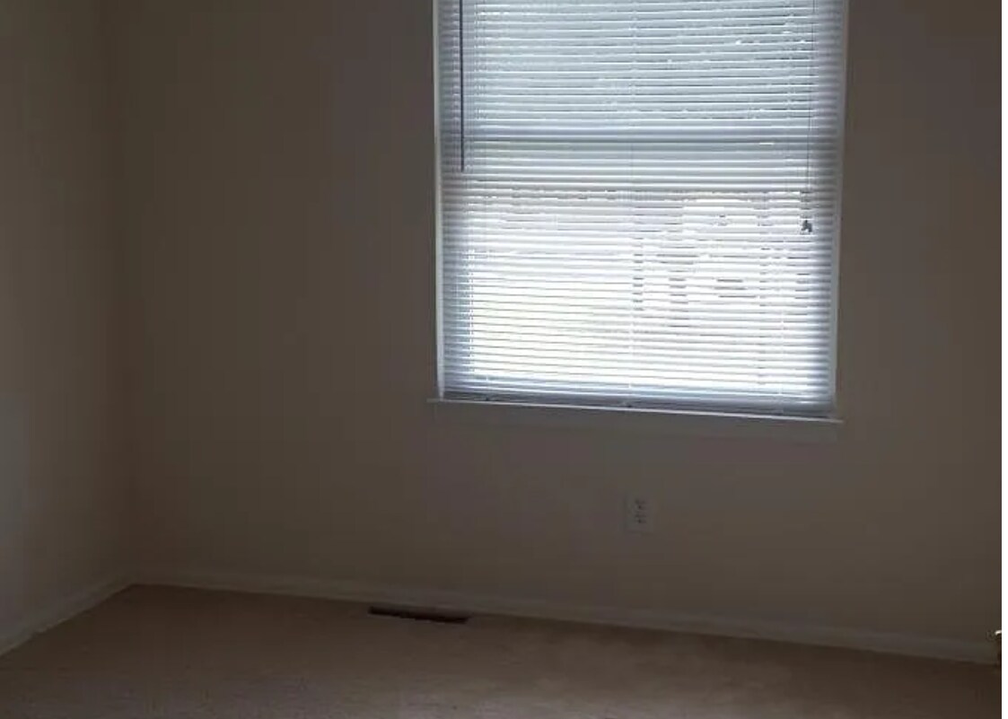 Building Photo - 802 W Spring Meadow Ct