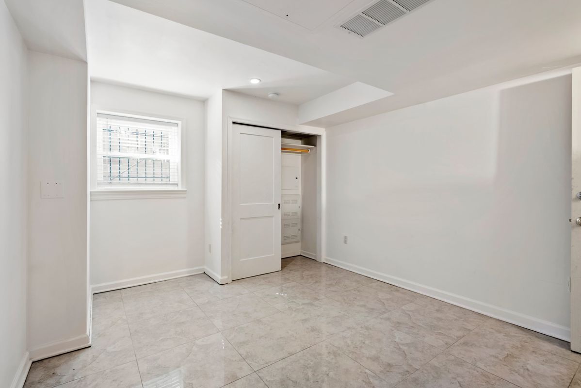 Building Photo - 966 Mt Olivet Rd NE
