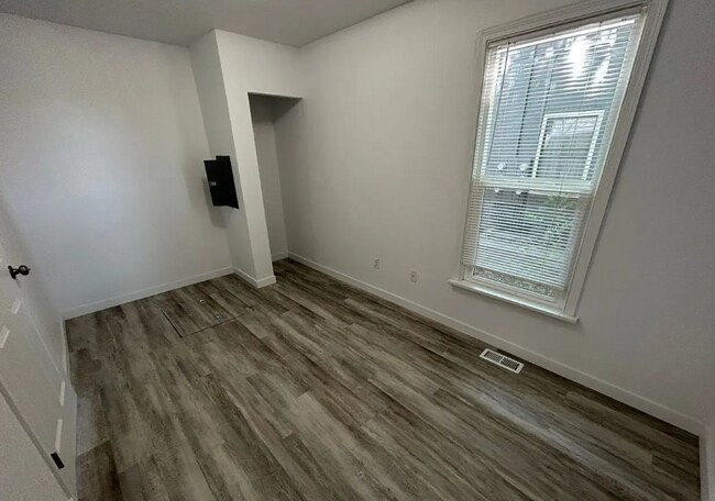 Building Photo - 314 E Ermina Ave