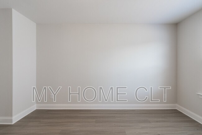 Building Photo - 3646 Trull St