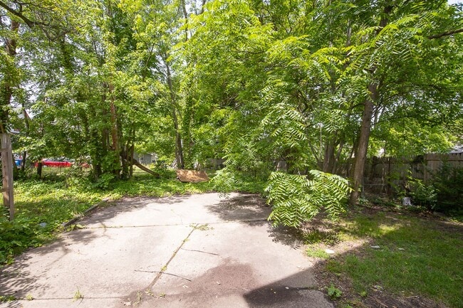 Building Photo - 364 E 161st St