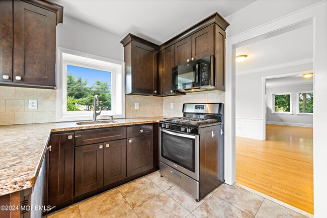 Building Photo - 314 NJ-34