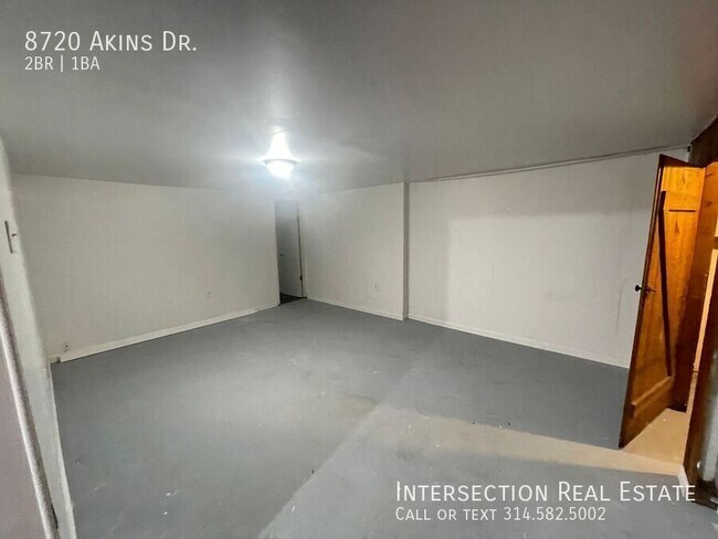 Building Photo - 8720 Akins Dr