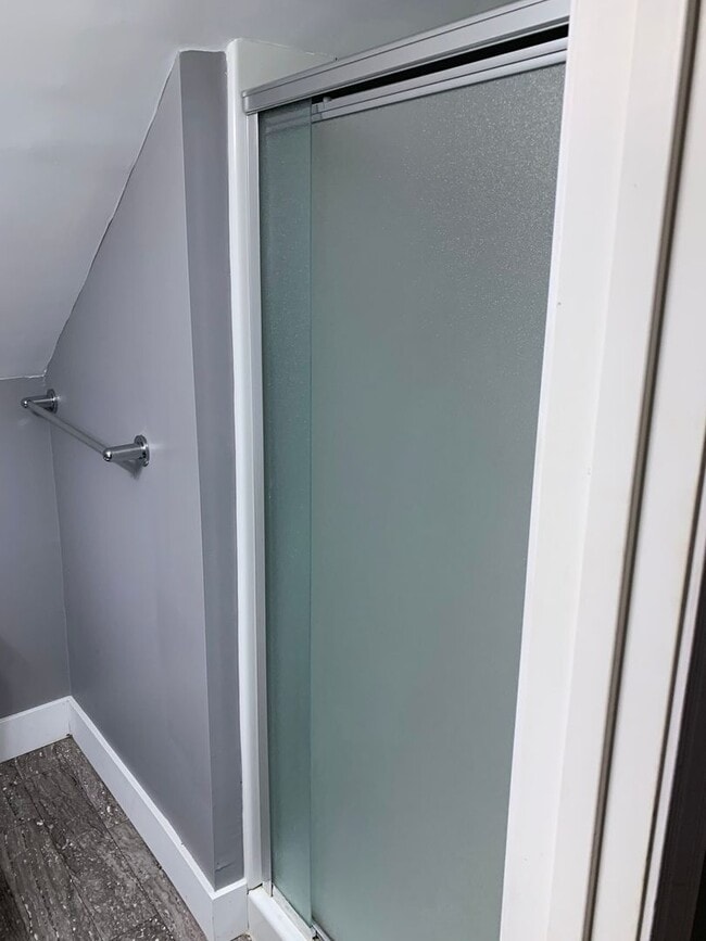 Building Photo - 1497-1499 Perry Street