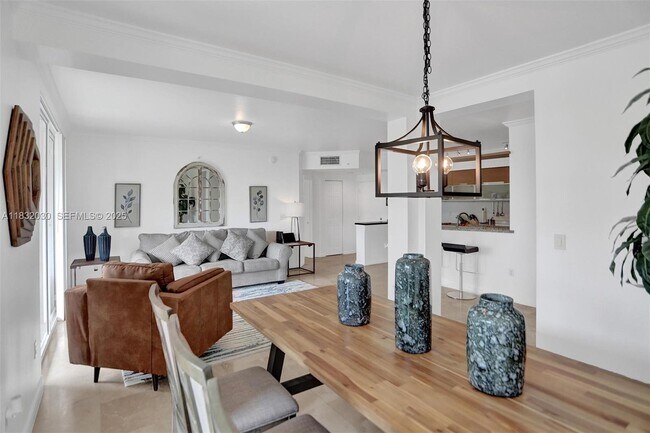 Building Photo - 17100 N Bay Rd