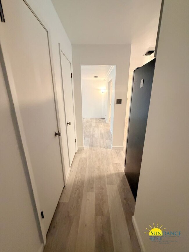 Building Photo - Beautifully Updated 3 Bedroom Home in Mary Esther, near Highway 98!