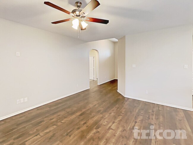 Building Photo - 2716 Gains Mill Dr