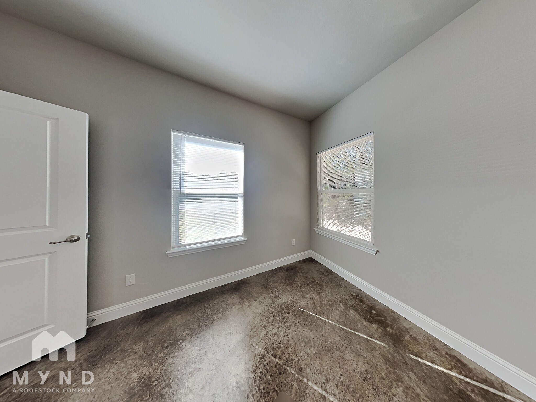 Building Photo - 5711 Barkridge Dr