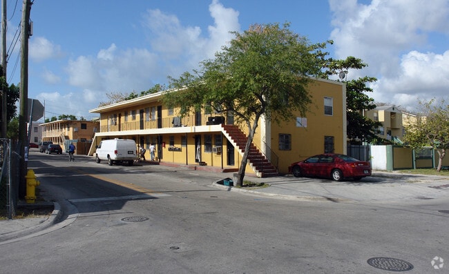 Building Photo - 200 NW 13th St