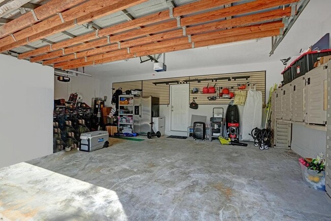 Building Photo - 16405 Diamond Head Dr