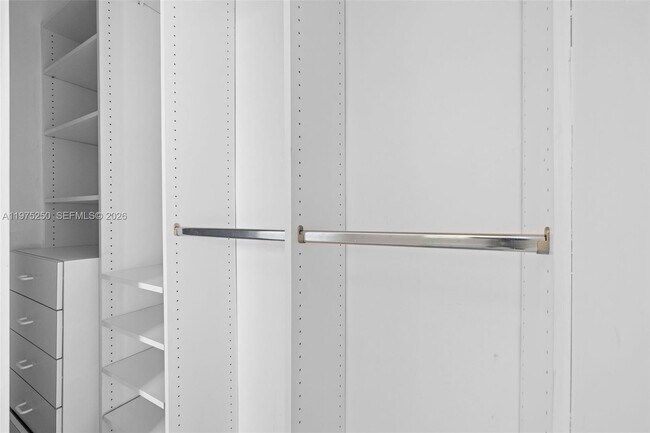 Building Photo - 20900 Leeward Ct