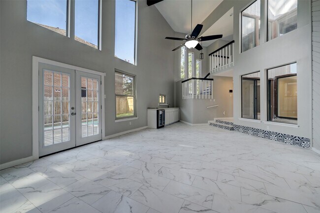 Building Photo - 20019 Legend Oak Dr