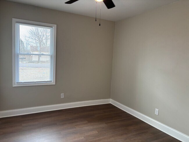 Building Photo - Beautifully Remodeled 3 Bed 1 Bath House