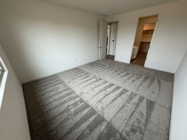 Building Photo - 874 W Calle Bombona