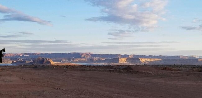 Building Photo - 1200 Glen Canyon Dr